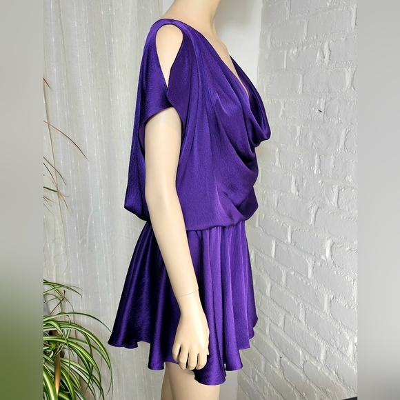 Black Halo Satin Cowl Neck Mini Dress Purple Size 8 NWOT Designer Cocktail Dress - Picture 2 of 11